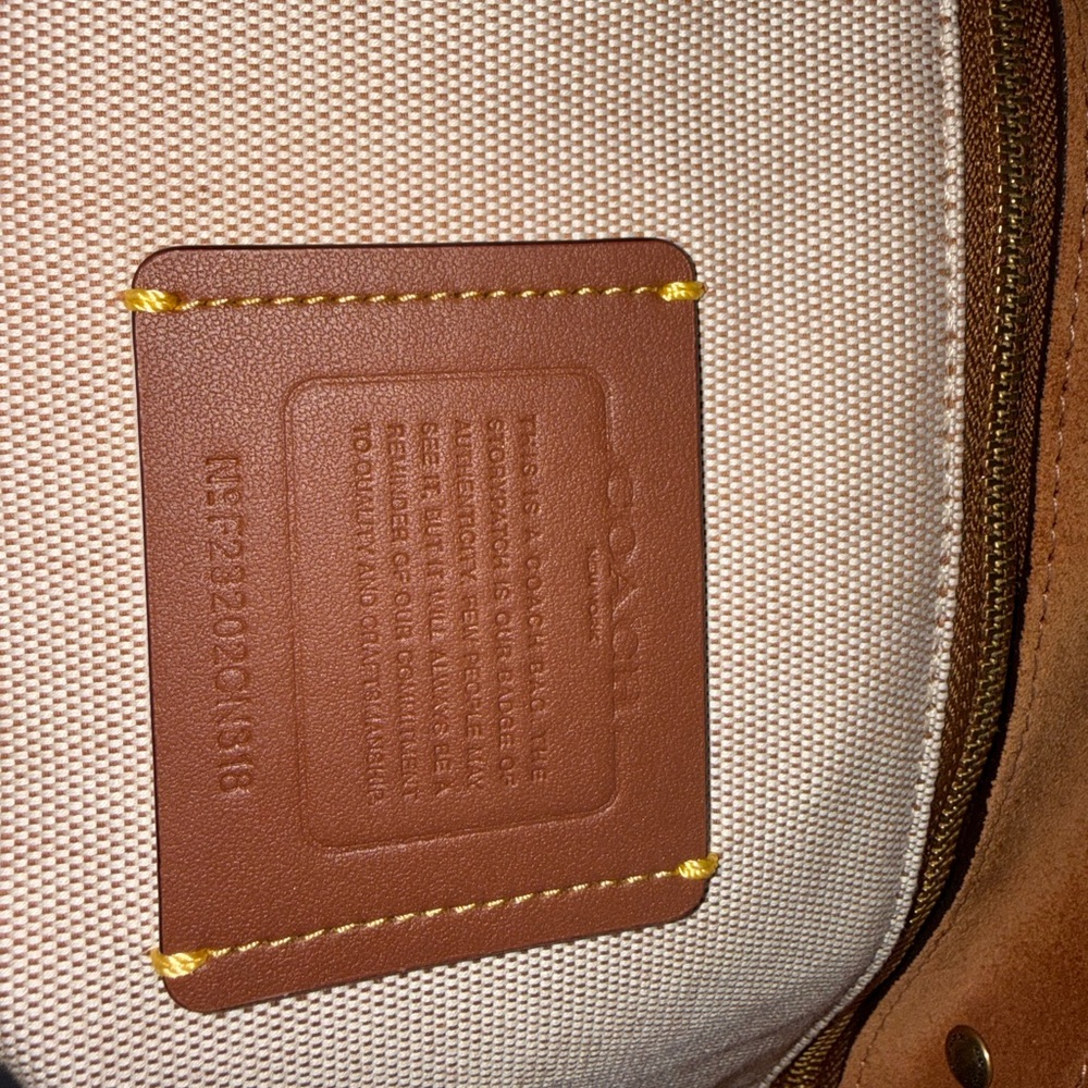 Coach CN318 North Tote Grain Leather Bag - Picture 5 of 6